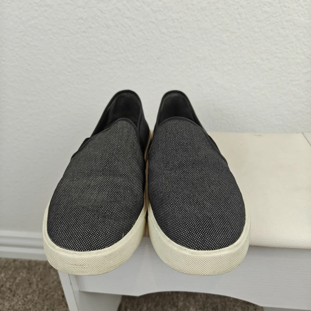 Vince Preston Black Textured Leather Trim Slip On Sneakers Women's Size 8
